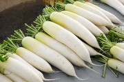 Japanese schoolgirl arrested for breaking into an elementary school, as well as stealing 100 daikon.
