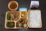An example of a school meal in Osaka.