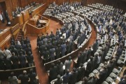 Abe Shinzo's security bill, which will allow Japan to send troops to war for the first time since WWII, passes in the Lower House.